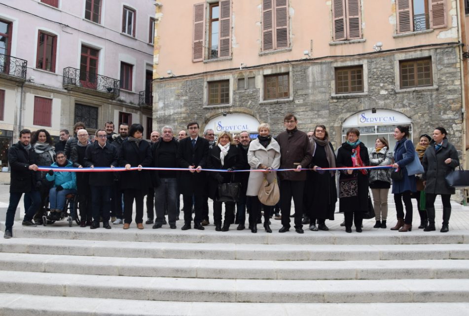 La rue Marchande réhabilitée, inaugurée : il ne reste plus qu’à la repeupler de magasins…