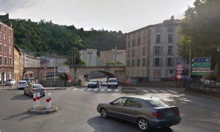 Un piéton renversé par une voiture place Saint-Louis à Vienne : grièvement blessé