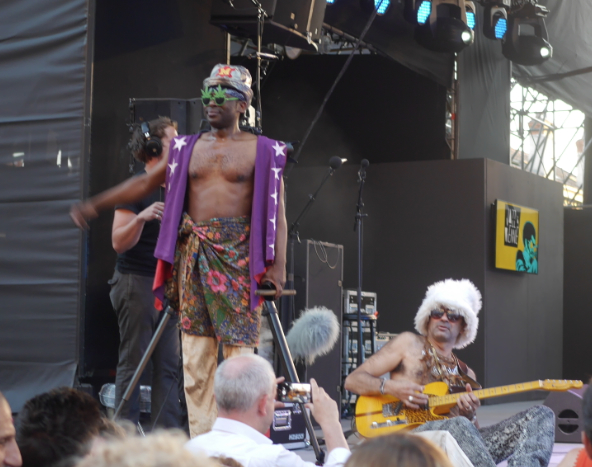 5 000 spectateurs au théâtre antique pour le retour des anciennes gloires du funk