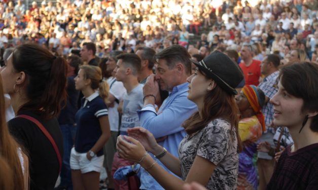 5 000 spectateurs au théâtre antique pour le retour des anciennes gloires du funk