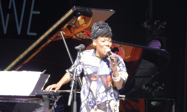 Jazz à Vienne : 6 000 voix juvéniles  lancent le Festival en  chantant Disney à tue-tête