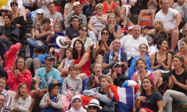 2 000 cours Brillier, 5 000 au théâtre antique : un grand moment bleu de ferveur collective