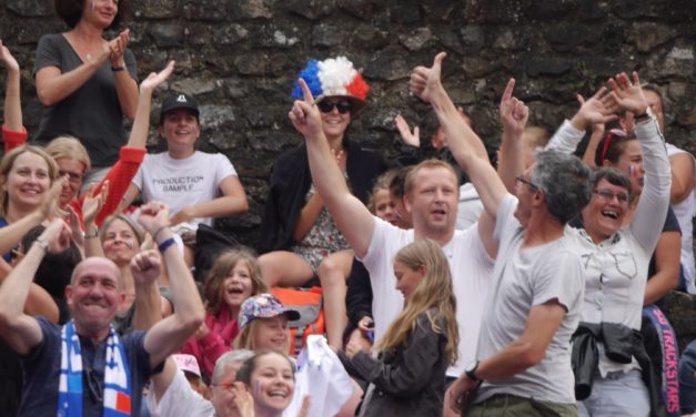 2 000 cours Brillier, 5 000 au théâtre antique : un grand moment bleu de ferveur collective