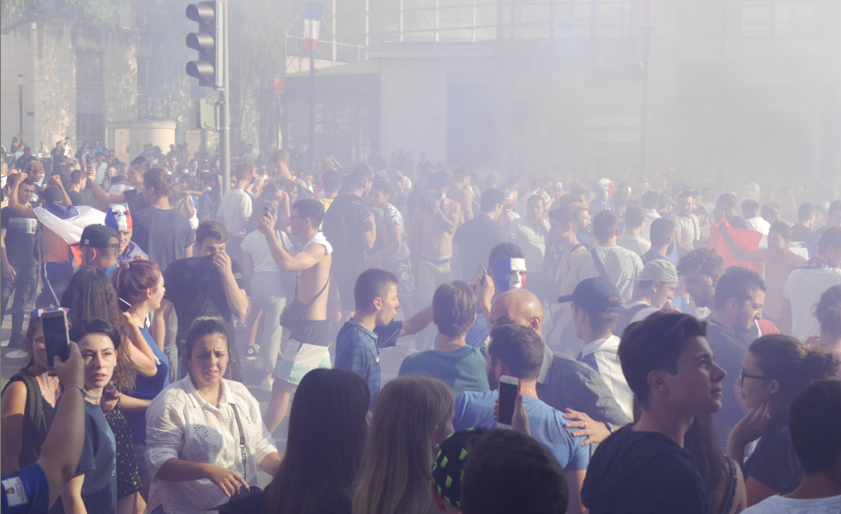 2 000 cours Brillier, 5 000 au théâtre antique : un grand moment bleu de ferveur collective