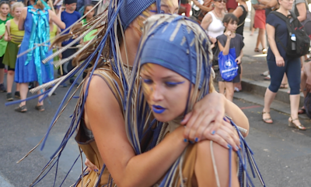 Le cours Romestang, avant la rue de la Ré : dernière répétition avant la Biennale de la Danse