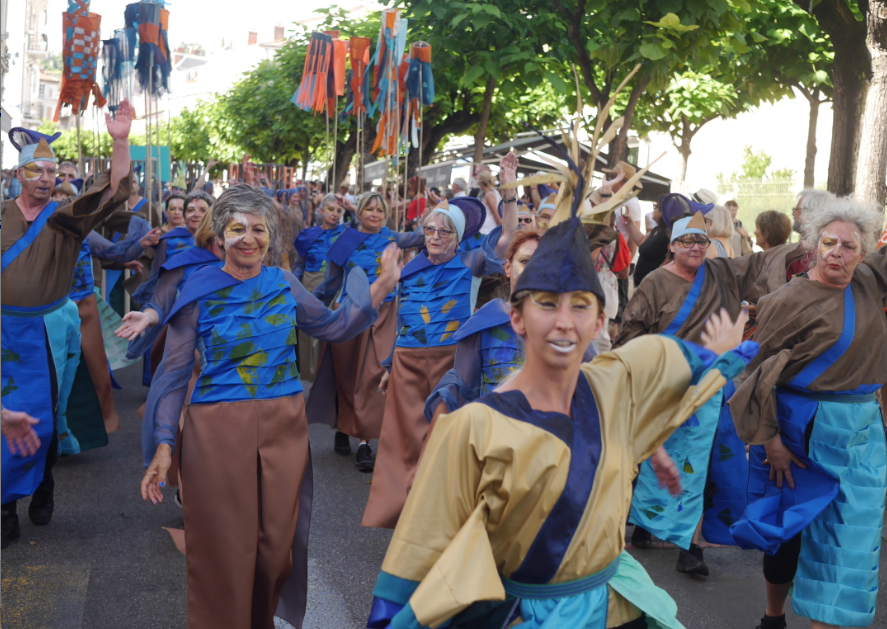 Le cours Romestang, avant la rue de la Ré : dernière répétition avant la Biennale de la Danse