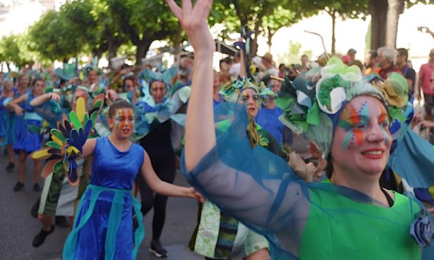 Le cours Romestang, avant la rue de la Ré : dernière répétition avant la Biennale de la Danse