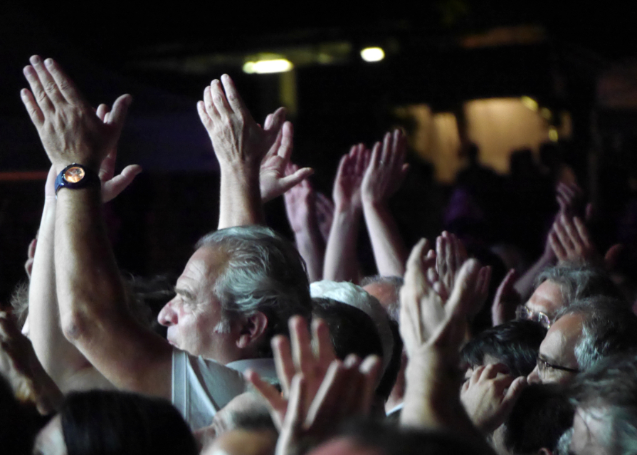 Devant 5 000 festivaliers au théâtre antique : les étincelles du guitar hero Jeff Beck