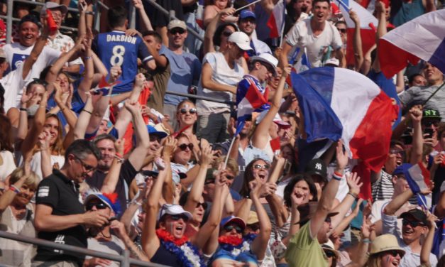 2 000 cours Brillier, 5 000 au théâtre antique : un grand moment bleu de ferveur collective