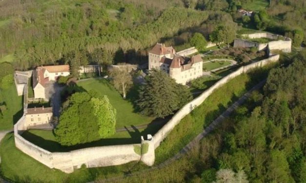 Idée de sortie : repris par Blandine et Benoît Deron, le château de Septème désormais ouvert au public…