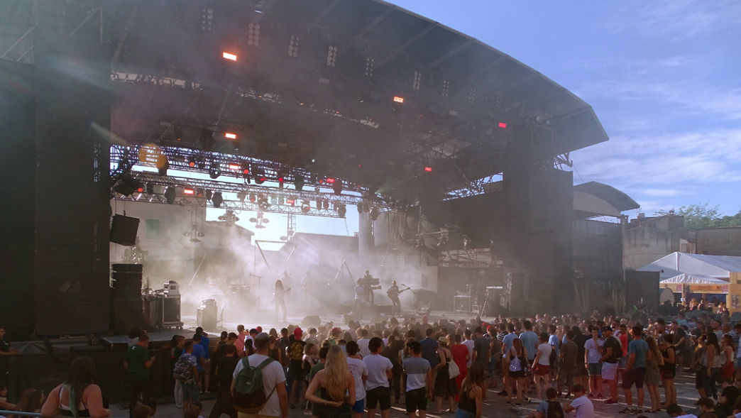 Concerts de l’été au théâtre antique de Vienne : de la difficulté à remplir les gradins…