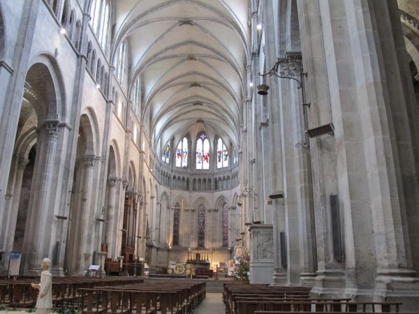 Après la découverte d’une valise suspecte : la cathédrale Saint-Maurice à Vienne évacuée