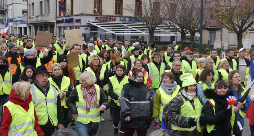 Gilets jaunes : de 6 à 700 manifestants dans les rues de Vienne qui se dissocièrent en deux cortèges…