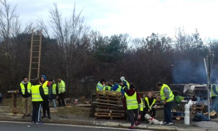 Auvergne-Rhône-Alpes : se rendant au commissariat pour une amende,  le « gilet jaune » est mis en détention…