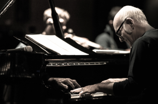 Auteur de la musique des « Intouchables », Ludovico Einaudi au théâtre antique de Vienne le 20 juillet