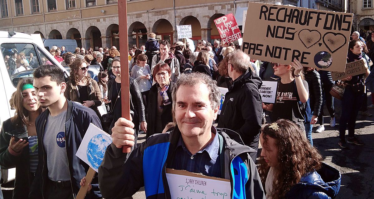 Ils étaient 500, toutes générations confondues : la manifestation pour le Climat mobilise les Viennois