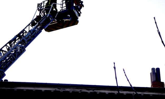 Intense fumée noire, grande échelle : spectaculaire incendie dans le centre de Vienne