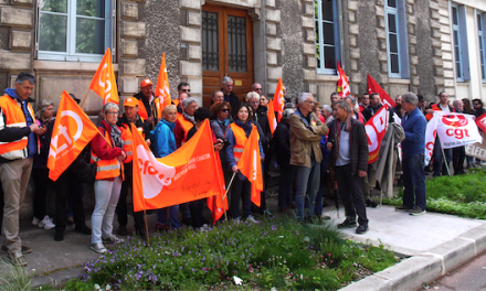 Journée de grève dans la fonction publique : rassemblement unitaire syndical devant la sous-préfecture de Vienne