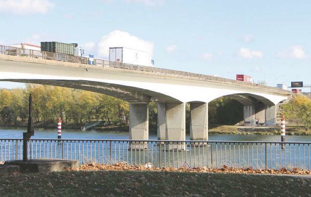 Il est fermé dans un sens ce lundi soir : les travaux du pont de Givors entrent dans une nouvelle phase