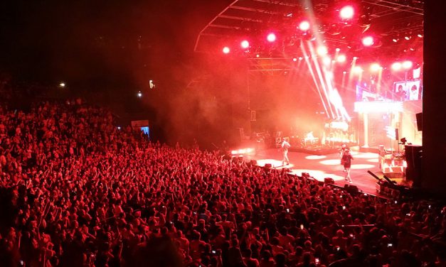 Retour en images sur les Authentiks : 6 500 festivaliers en transe au théâtre antique pour BigFlo & Oli, and co…