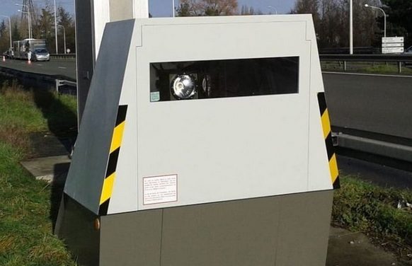 Prudence : mise en place d’un radar de chantier actif dans les 2 sens, sur l’A6 à la sortie de Lyon