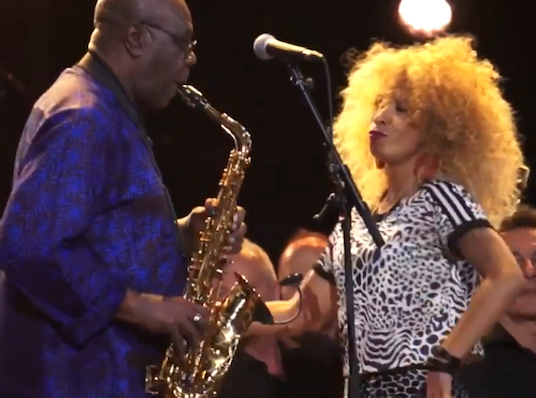 La quotidienne TV de Jazz à Vienne : Soirée africaine avec Manu Dibango en mode… classique