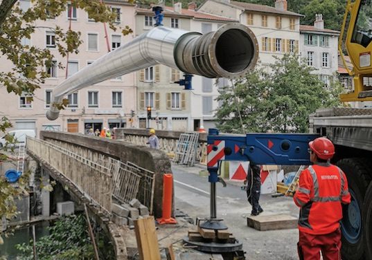 1,275 million de m3 d’eau économisés : le dernier tronçon de la conduite Bonna posé ce matin à Vienne