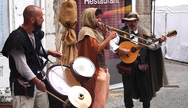 Fête Historique de Vienne : animations colorées, orage, musiques et bagarres, retour sur images