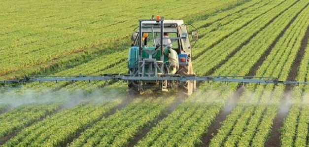 Des pesticides  interdits détectés dans l’air d’Auvergne-Rhône-Alpes, mais aussi bien d’autres…