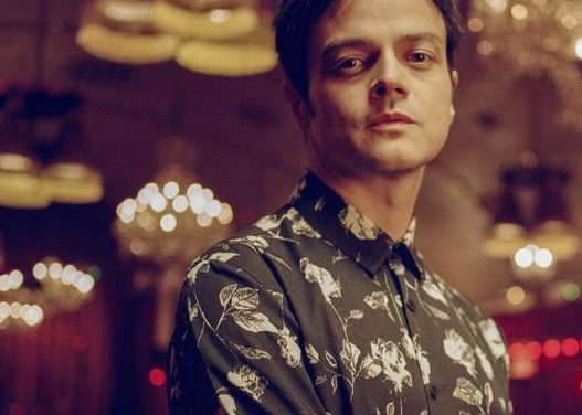 Jazz à Vienne dévoile l’affiche et…la 1ère tête d’affiche du Festival 2020, 40ème édition : Jamie Cullum