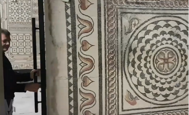 Restauration des mosaïques du « petit Pompéi », polar viennois, le nouveau caveau Guigal, etc. : le Journal TV  de la semaine à Vienne