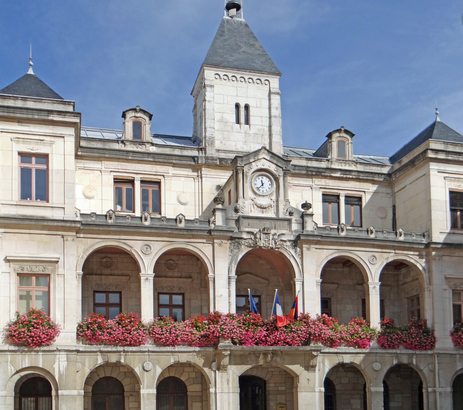 Echos de campagne, Municipales Vienne 2020 :  meetings, Journée de la femme, et permanence taguée