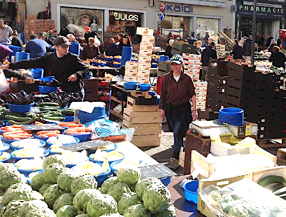Il y aura bien un marché samedi matin dans le centre de Vienne, mais il sera réduit et réorganisé