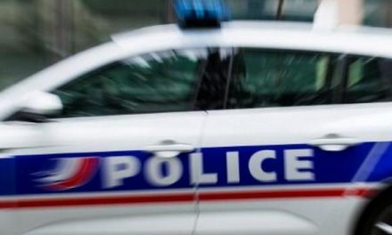 A Vienne : le conducteur grille le feu rouge dans le quartier de l’Isle et percute une voiture de… police