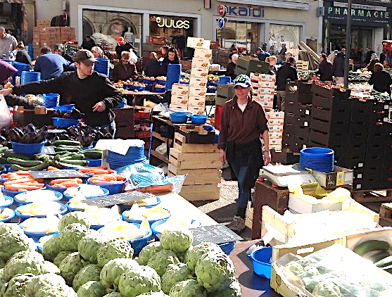 Déconfinement : dès lundi, le retour des marchés de plein air à Vienne et… du stationnement payant