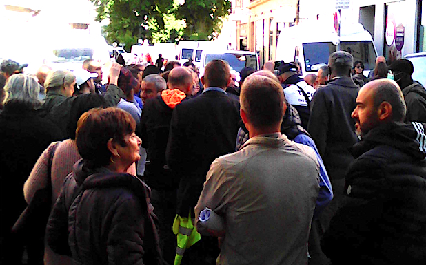 Mini-révolution ce matin sur le marché de Vienne : une réunion mardi en mairie pour régler le problème