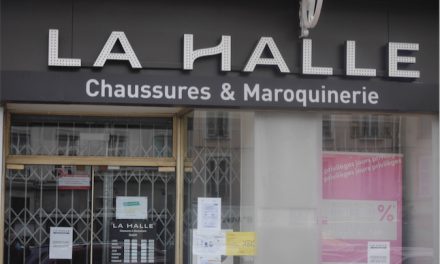 La magasin “La Halle” place de l’hôtel-de-ville à Vienne a définitivement baissé le rideau