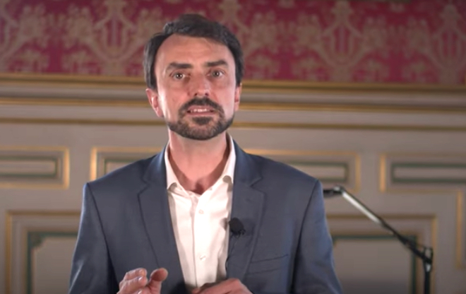 Grégory Doucet, nouveau maire de Lyon innove : il s’adressera sur You Tube, chaque semaine aux Lyonnais, sa 1ère allocution