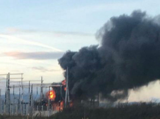 Importantes fumées noires près de Givors ce matin : un transformateur d’une ligne à 400 000 volts en feu