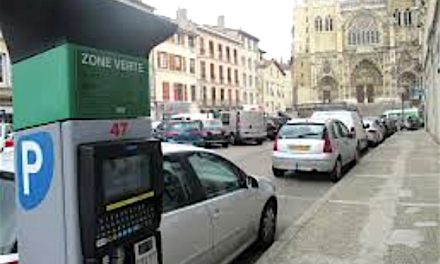 Stationnement, services publics, etc. : ouverts ou fermés, ce que change le reconfinement à Vienne