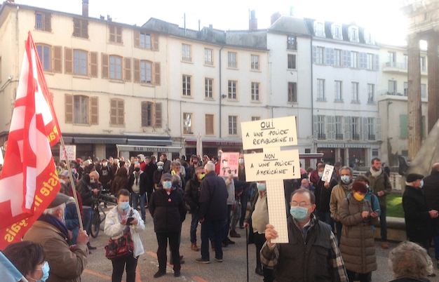 La “Marche des Libertés” rassemble 150 personnes à Vienne contre la loi “sécurité globale”