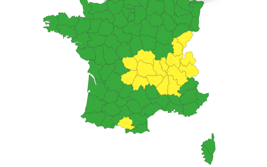 L’Isère et le Rhône placés en alerte jaune par Météo France : le retour de la neige et du verglas sur les hauteurs