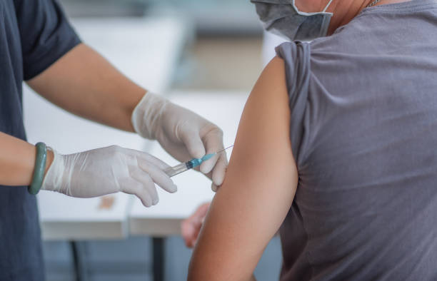 Le préfet de la région Auvergne-Rhône-Alpes annonce dès avril un doublement des doses de vaccins