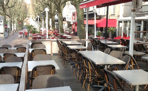 Demain, réouverture des terrasses sous les averses orageuses à Vienne