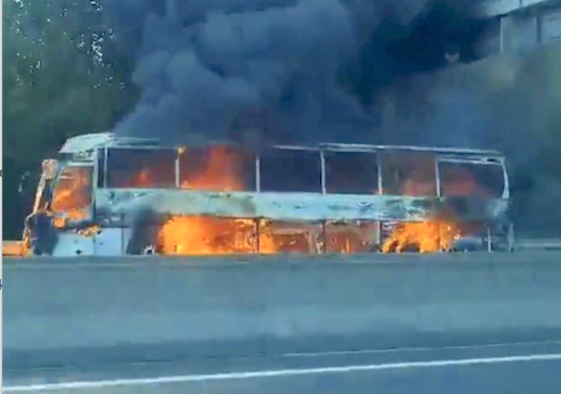  Un bus en feu ce matin près de Bourgoin-Jallieu, avec une vingtaine de passagers à bord