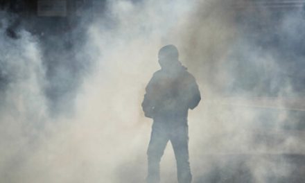 A Lyon : la manifestation contre le pass sanitaire se termine sous les grenades lacrymogènes