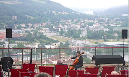 Jazz à Vienne-A 6 h 30, ce matin, brume et violoncelle, romantisme assuré…