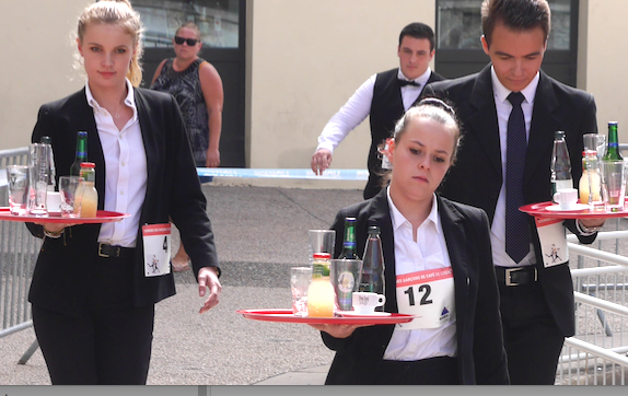 Demain mercredi à Vienne, retour de la Course des garçons de café, assortie d’un marathon de l’emploi…