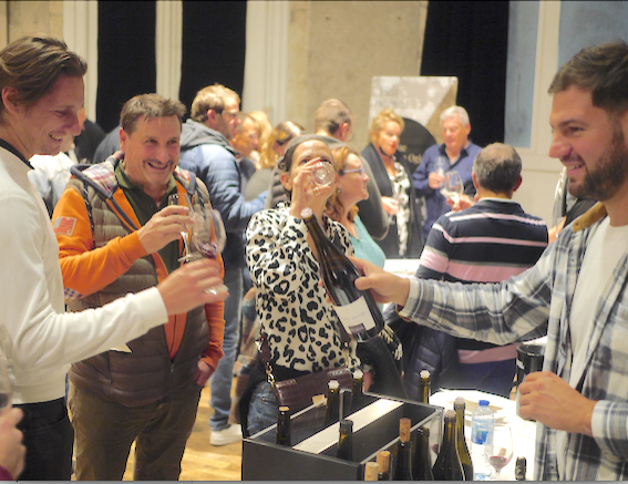 Vitis-Vienna : en attendant…l’appellation, les Pressailles font recette à la salle-des-fêtes de Vienne