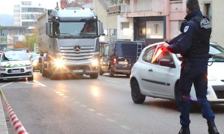 L’interdiction des poids-lourds dans le centre de Vienne insuffisamment respectée : 6 verbalisations